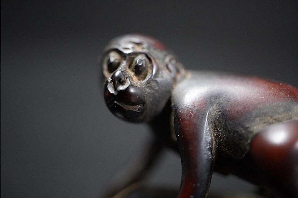 D5841-1 старый netsuke дерево гравюра [ свинья . ездить .] старый netsuke . предмет 