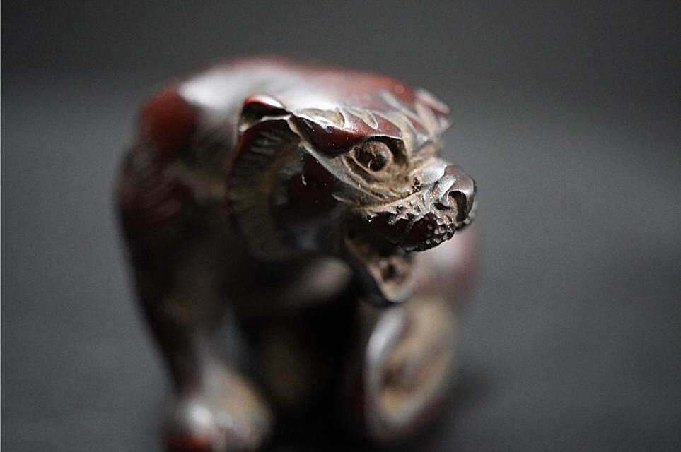 D5841-2 старый netsuke дерево гравюра [..] старый netsuke . предмет 