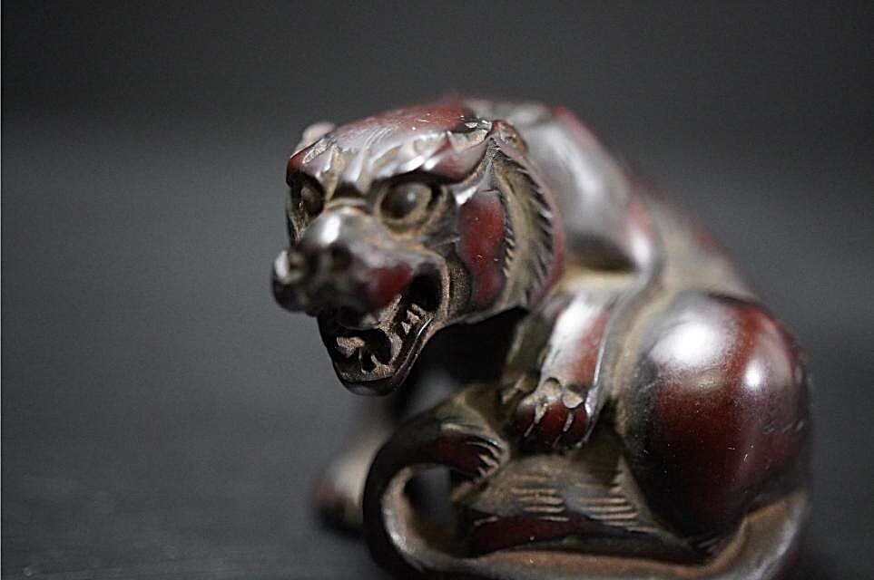 D5841-2 старый netsuke дерево гравюра [..] старый netsuke . предмет 