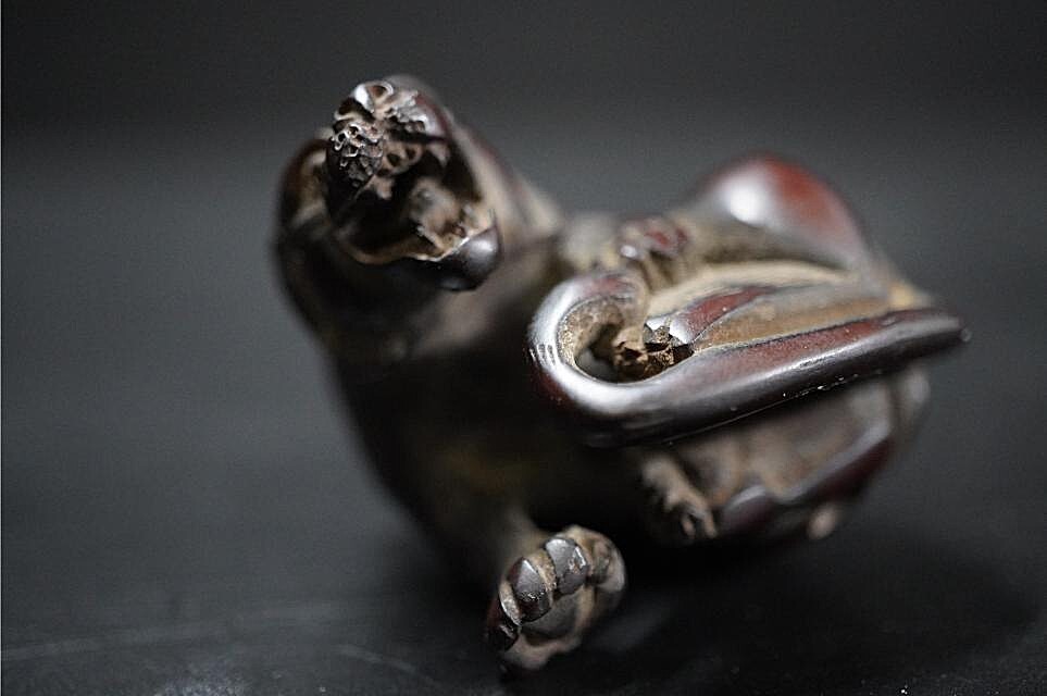 D5841-2 старый netsuke дерево гравюра [..] старый netsuke . предмет 