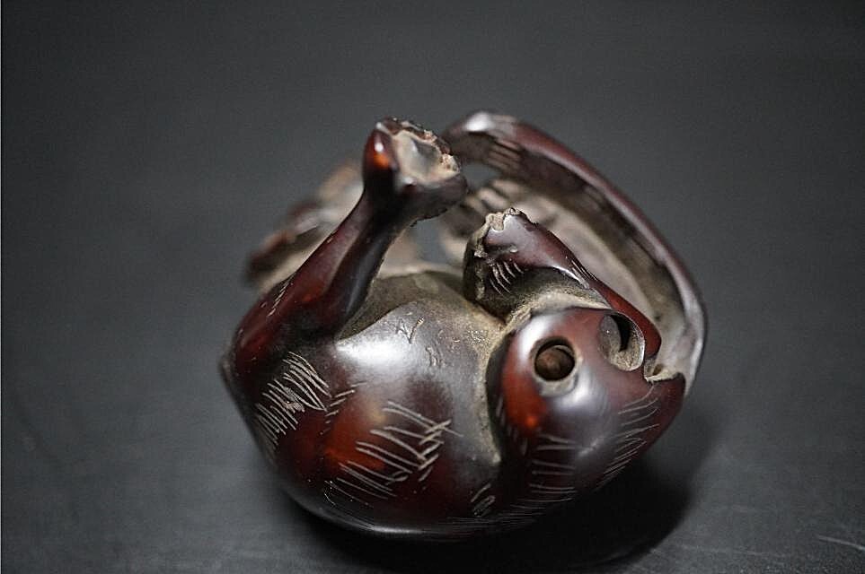 D5841-2 старый netsuke дерево гравюра [..] старый netsuke . предмет 