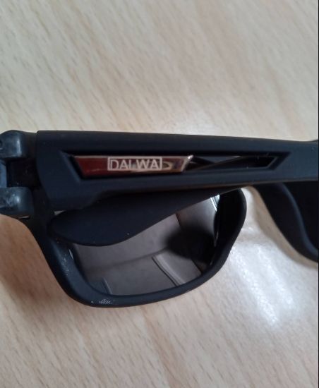 【送料無料】(特価)ダイワ (DAIWA) 釣り スポーツ 偏光 サングラス 偏光グラス グレー_画像2