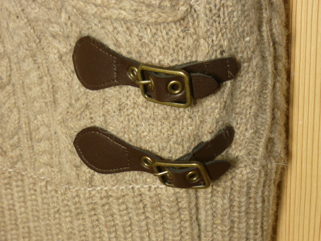 D'34★美品★EPOCA(エポカ)4.8万円・サイズ40【ベージュ色・脇ベルト付きニット】★商品詳細は記載文を・・_画像4