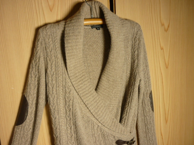 D'34★美品★EPOCA(エポカ)4.8万円・サイズ40【ベージュ色・脇ベルト付きニット】★商品詳細は記載文を・・_画像5