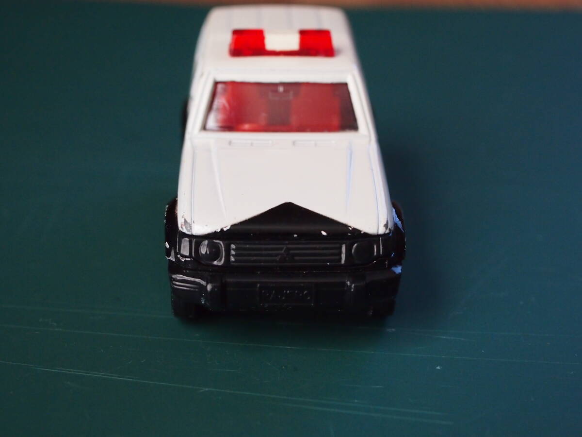 トミカ　三菱パジェロ　パトロールカー　本体のみ 外箱無し 中古 日本製 ミニカー_画像3