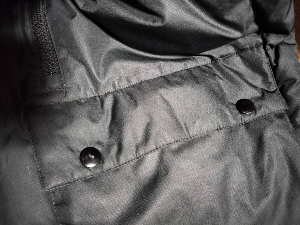 NIKE ナイキ ダウンジャケット XLサイズ メンズ フード取り外し可能 ブラック 美品_画像9