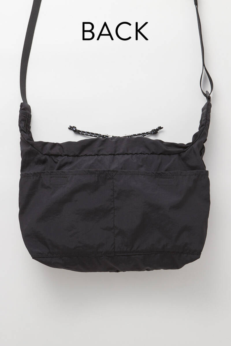 ■■フェリシモ■■１回使用・美品　リブインコンフォートはまじとコラボ日常も旅行にも絶対使える 撥水薄軽ショルダーバッグ（ブラック）_画像3