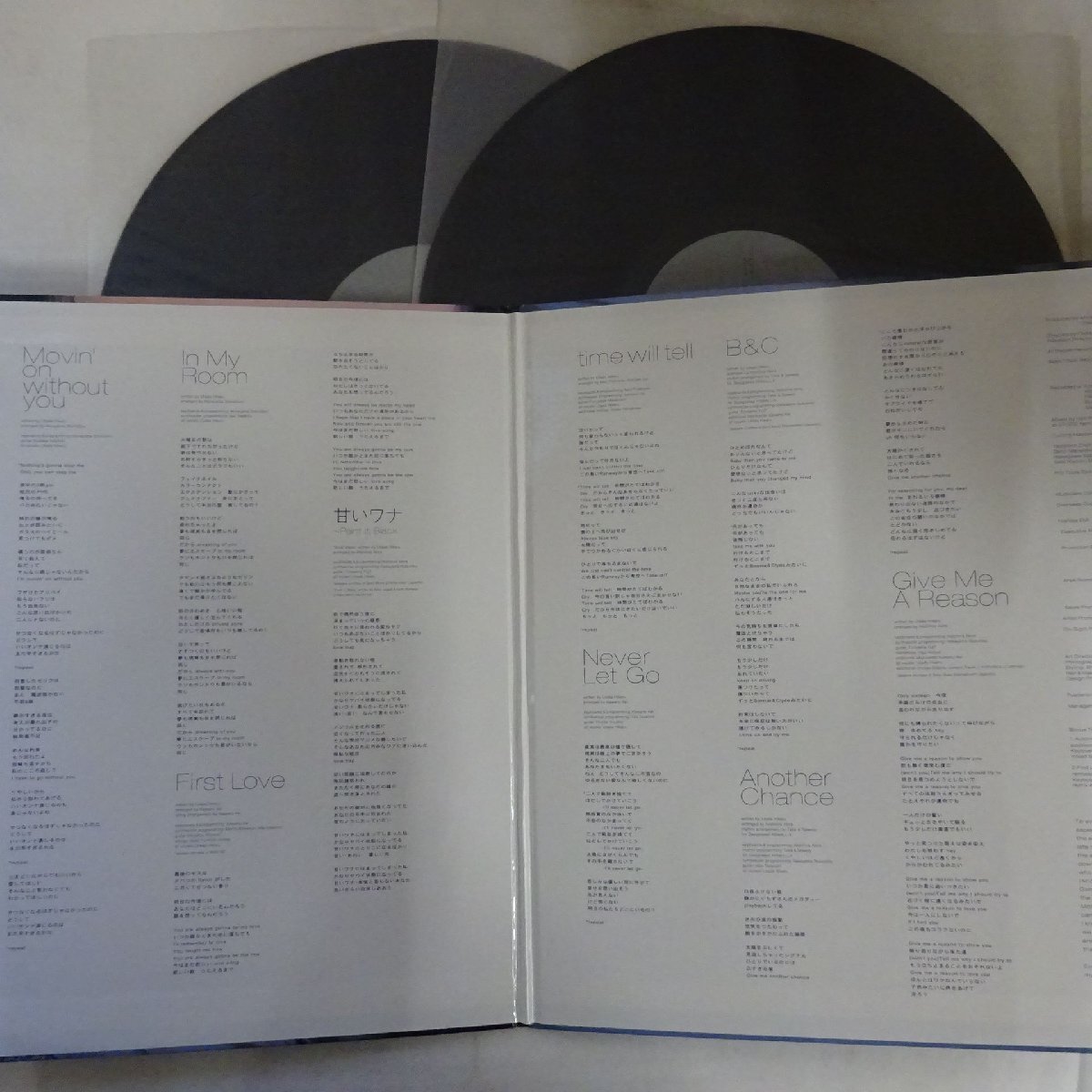 14061463;【美品/JPNオリジナル/2LP/ステッカー帯付/見開き】宇多田ヒカル / First Love_画像2