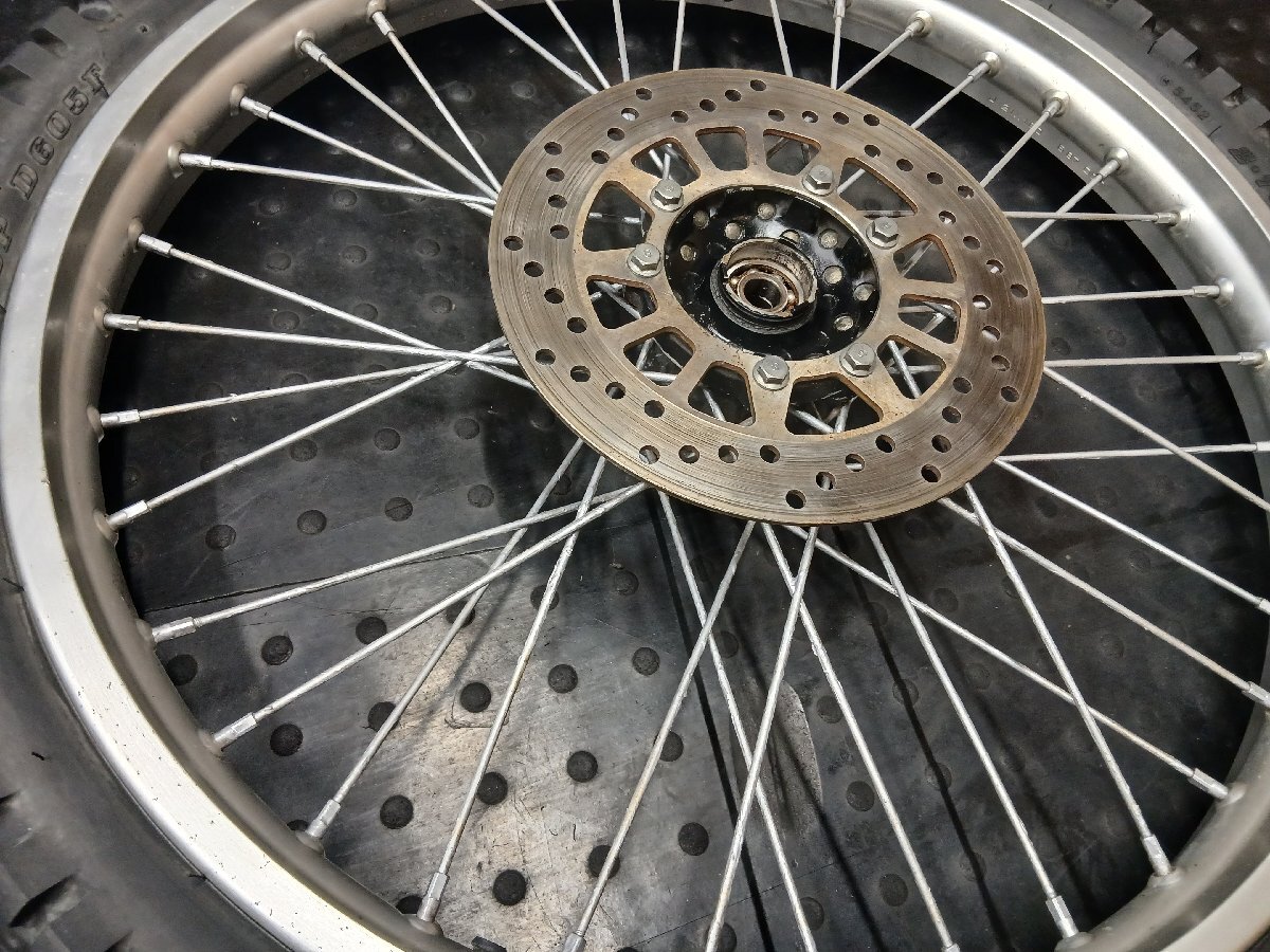 ヤマハ　DT125R　純正　フロントホイール　21×1.60（34X　125㏄　オフロード　YAMAHA絶版2スト　実動動画あり）_画像8