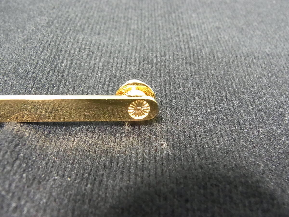 即決あり 栄典 勲章と褒章の掛け具 佩用金具 バッチ バッジ 記章 徽章 菊紋 菊の御紋 菊花紋章 旭日章 桐葉章 瑞宝章 メダル_画像3