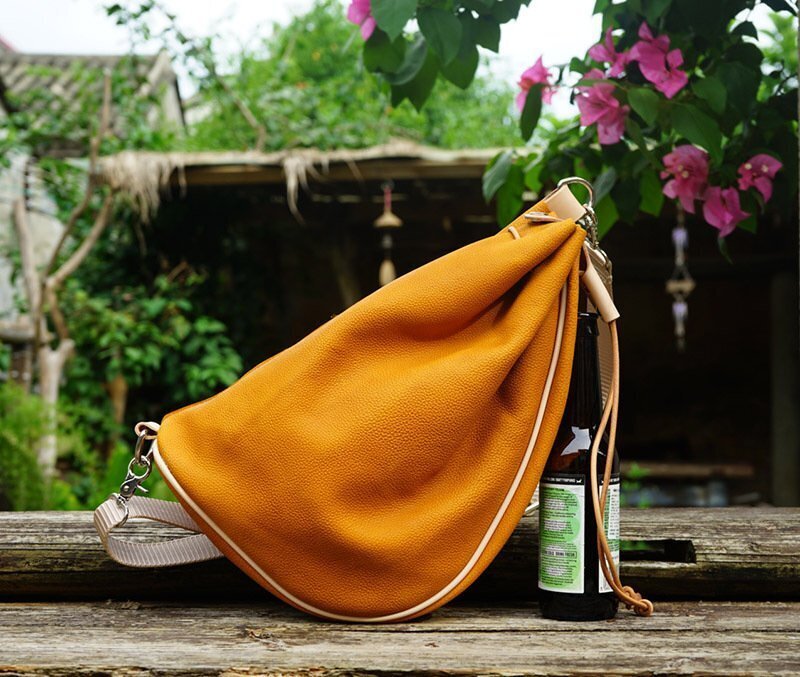 注目コラボ★メンズバッグ 本革 ボディバッグ ワンショルダーバッグ 斜めがけ 肩掛け 牛革 シュリンクレザー ブラック ロップ型_画像3