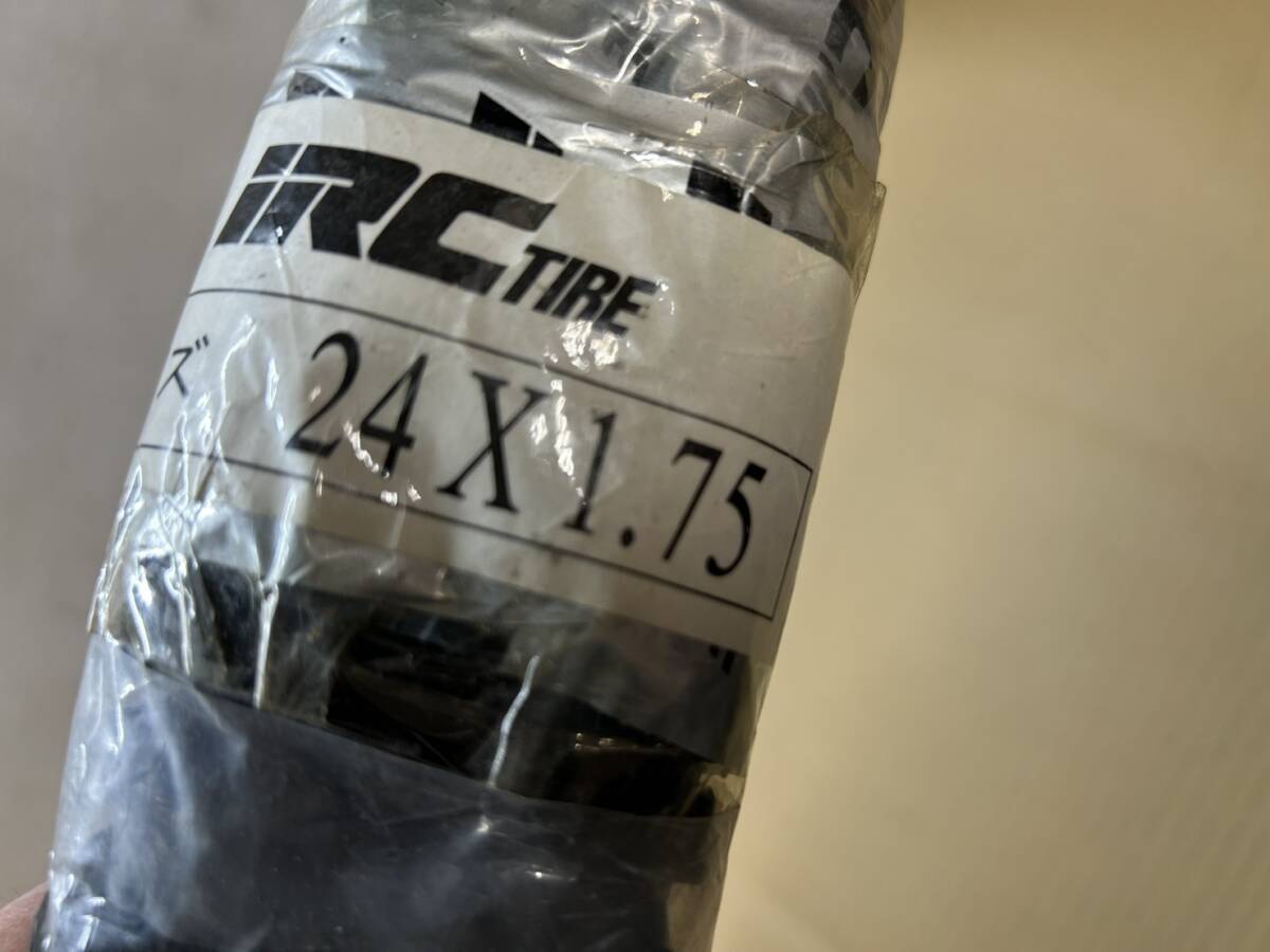 X433/未使用 IRC (アイアールシー) 自転車 タイヤ 24×1.75 2本セット まとめ売り_画像2