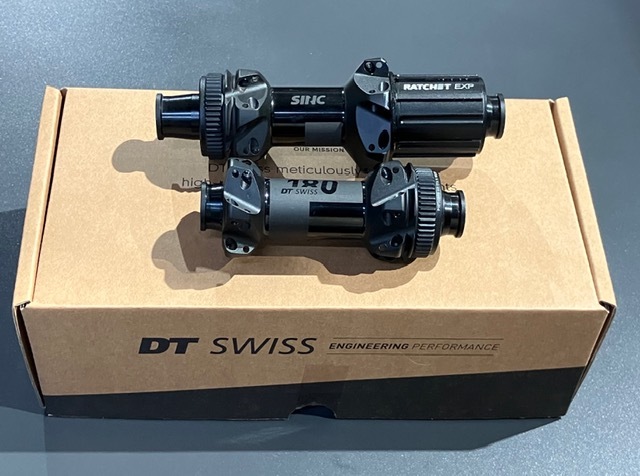 DT SWISS 180 ディスク用ロードハブ 24Hシマノボディ_画像1