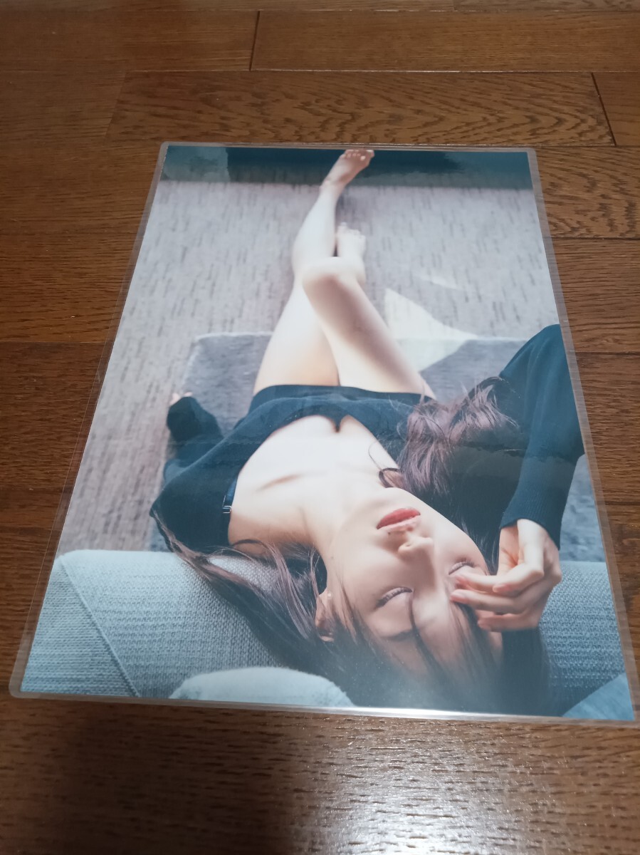 ★厚手ラミネート加工 150μ 切り抜き★ 梅澤美波 乃木坂46 6ページ ランジェリー 下着姿 A4サイズ 4_画像5