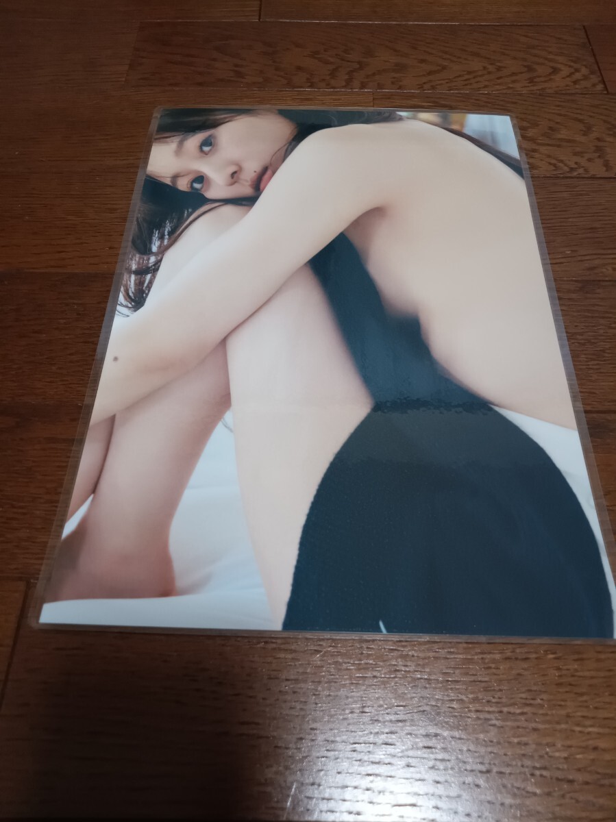 ★厚手ラミネート加工 150μ 切り抜き★ 梅澤美波 乃木坂46 8ページ A4サイズ 10_画像3