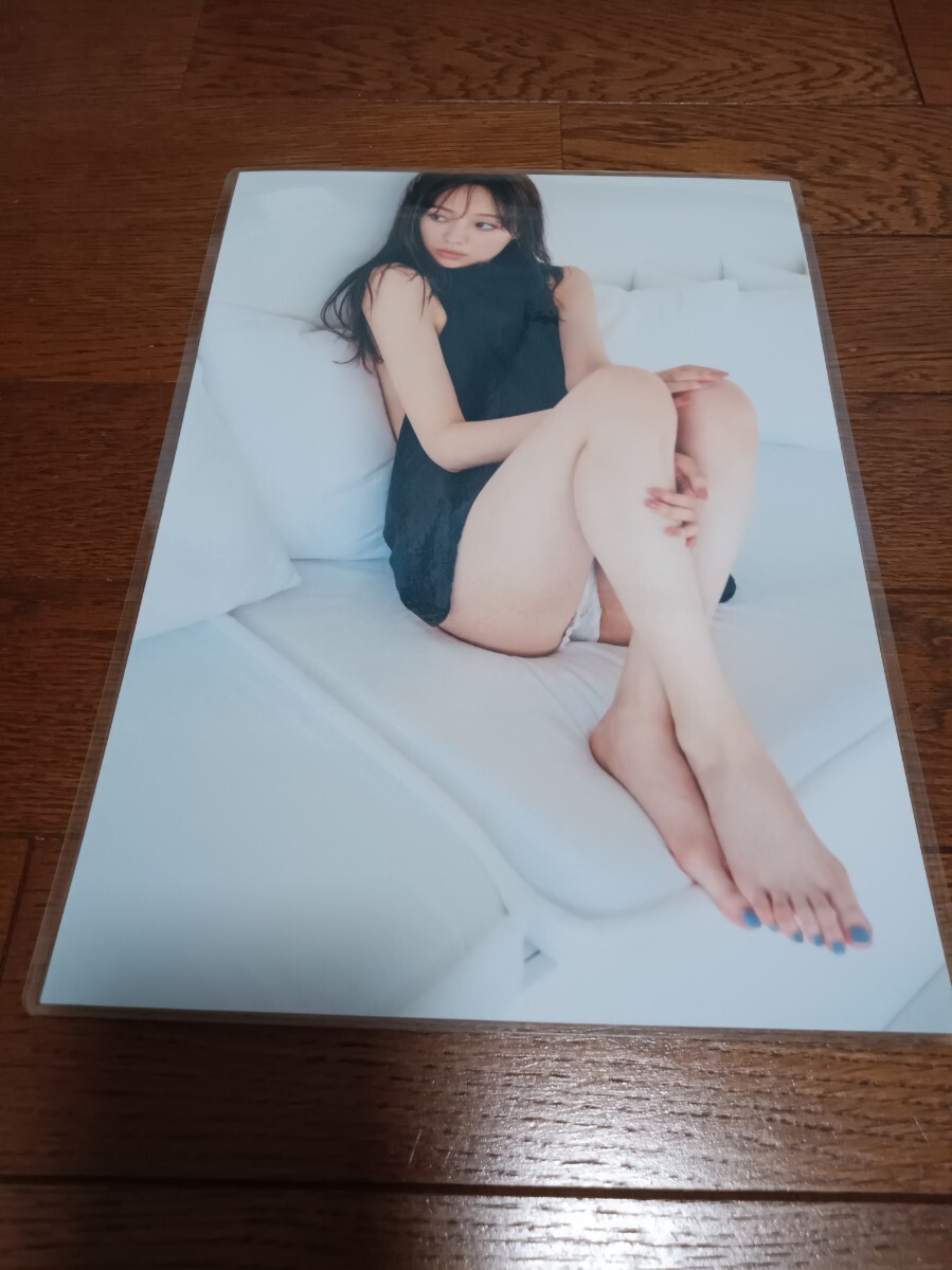★厚手ラミネート加工 150μ 切り抜き★ 梅澤美波 乃木坂46 8ページ A4サイズ 10_画像4