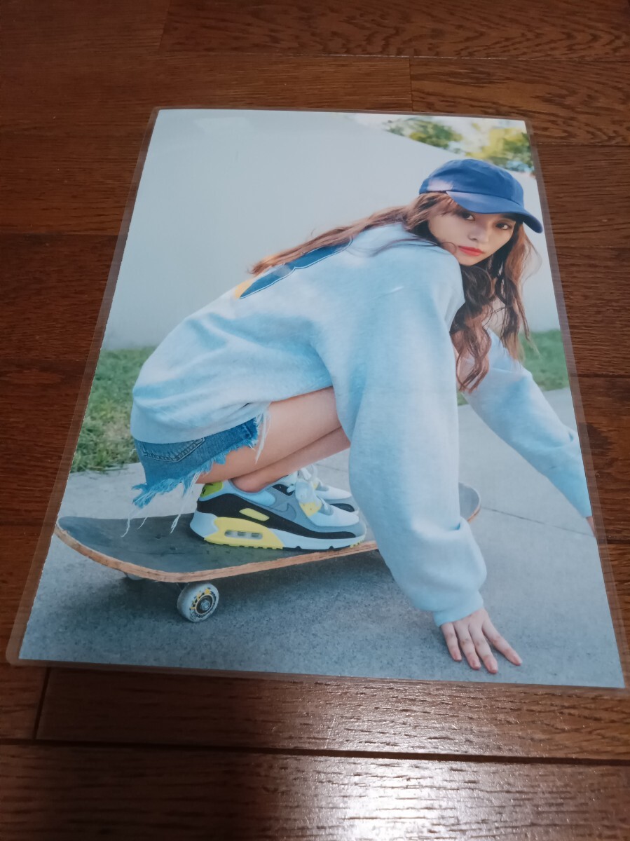 ★厚手ラミネート加工 150μ 切り抜き★ 梅澤美波 乃木坂46 8ページ A4サイズ 10_画像8