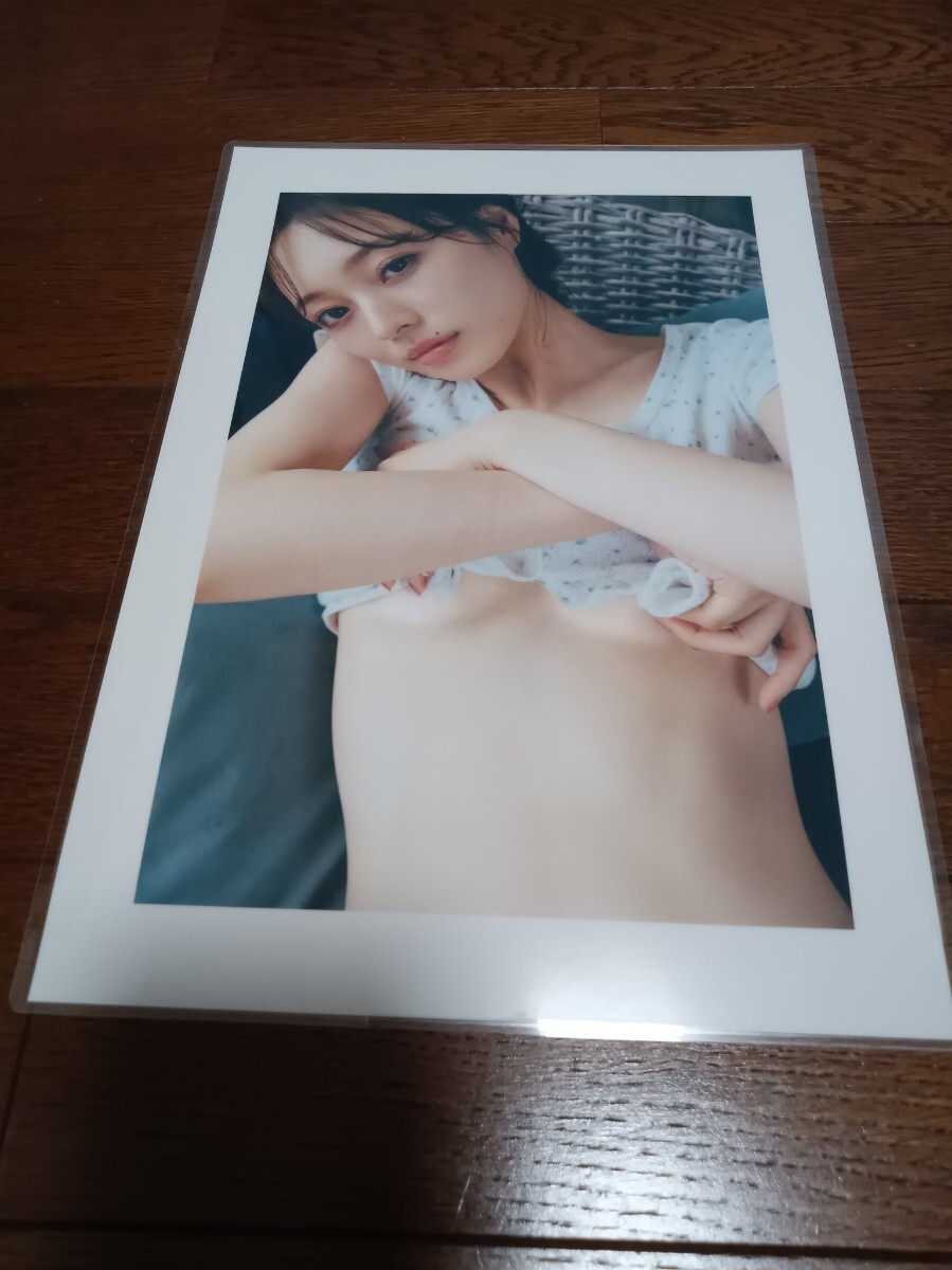 ★厚手ラミネート加工 150μ 切り抜き★ 梅澤美波 乃木坂46 6ページ A4サイズ 12_画像2