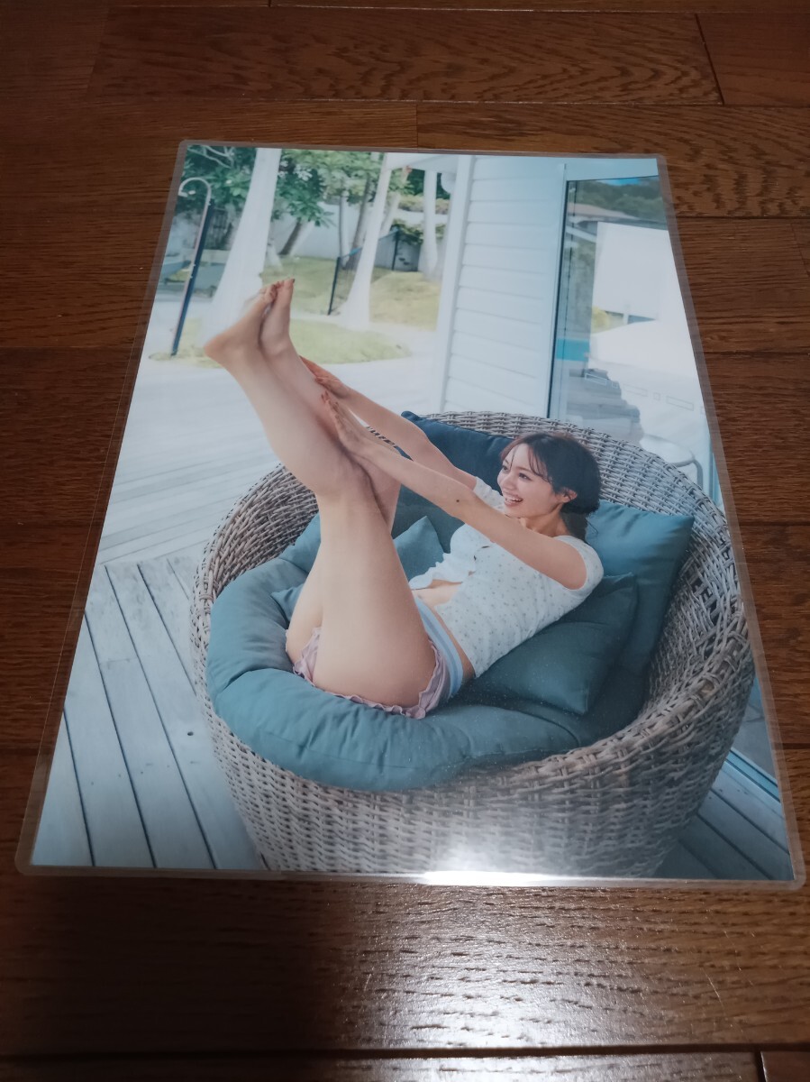 ★厚手ラミネート加工 150μ 切り抜き★ 梅澤美波 乃木坂46 6ページ A4サイズ 12_画像3