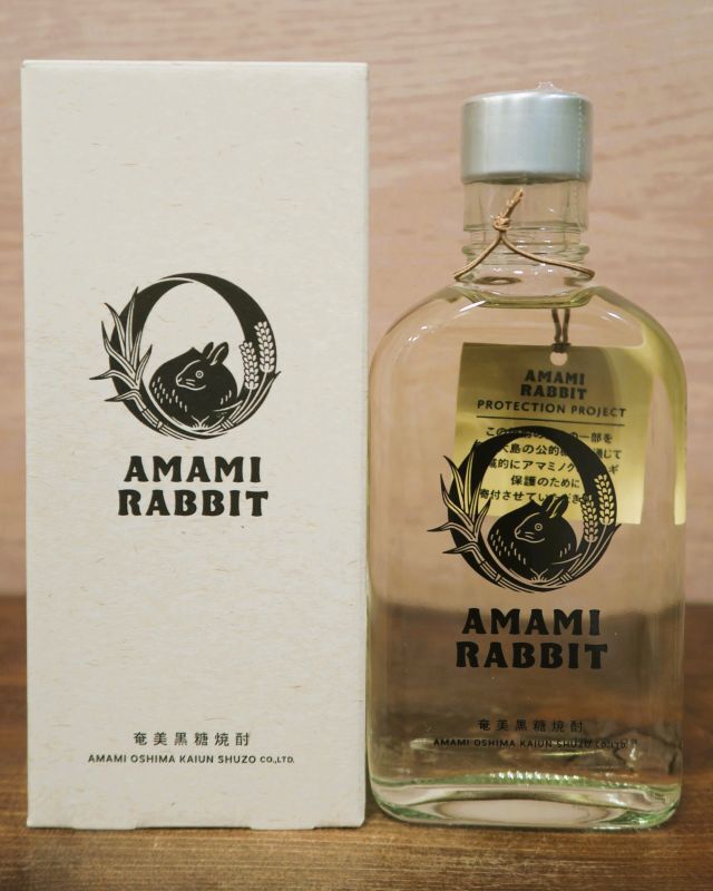  основной shochu Amami сётю из неочищенного сахара [AMAMI RABBIT]200ml 25 раз PROTECTION PROJECT несессер есть ( АО ) Amami счастливый случай sake структура Кагосима префектура Ooshima уезд . осмотр .
