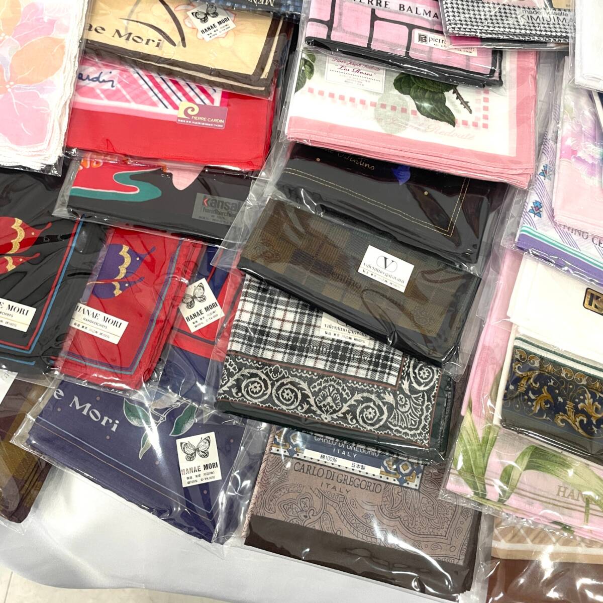 1円~★【50枚超】ハンカチ おまとめ 大量セット CELINE YSL Dior FENDI BURBERRY 等 Y511-38_画像4