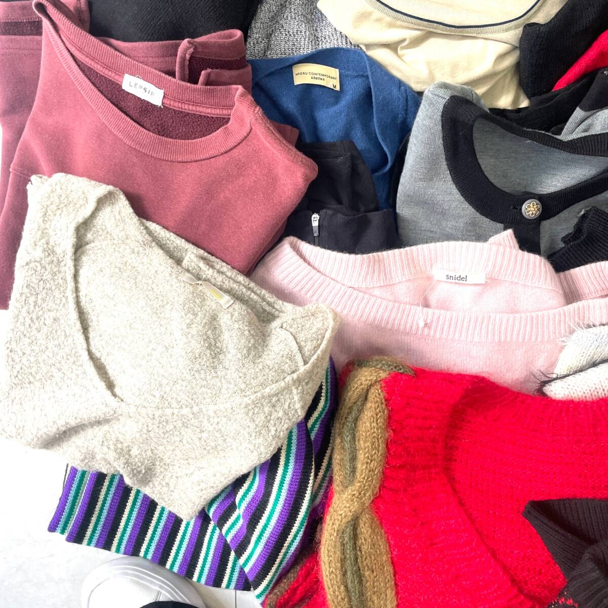 1円~★【1箱 30枚超】レディース トップス セーター カーディガン 冬物 アパレル 古着 スナイデル オリーブdeオリーブ 等 Y511-32_画像3