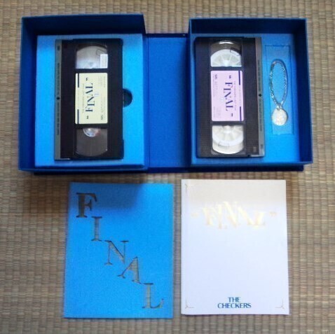 チェッカーズ ファイナルツアー 限定版ビデオ VHS 予約特典付き 送料込み_画像2