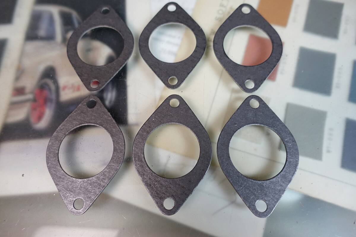 80％OFF　最終　ポルシェ　911　イグゾーストガスケット6枚セット　1974～1983　生産中止　当時のアスベスト製　新品　_画像1