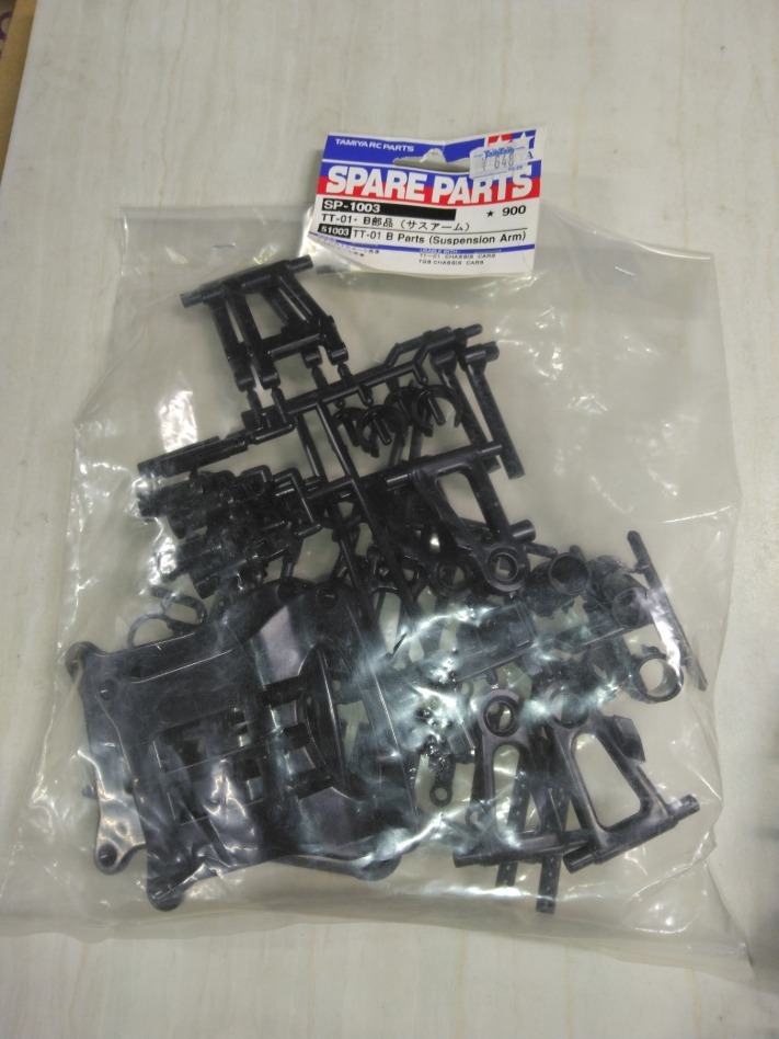 TAMIYA タミヤ TT01 １/１０ドリフトカーを購入の際、それぞれ買い足した 小物予備ジャンクパーツです 未使用　Aセット_画像2