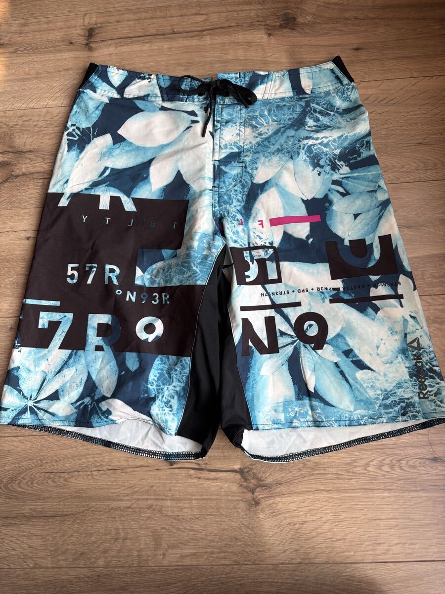 リーボック　ショートパンツ　Reebok トレーニング　レズミルズ_画像1