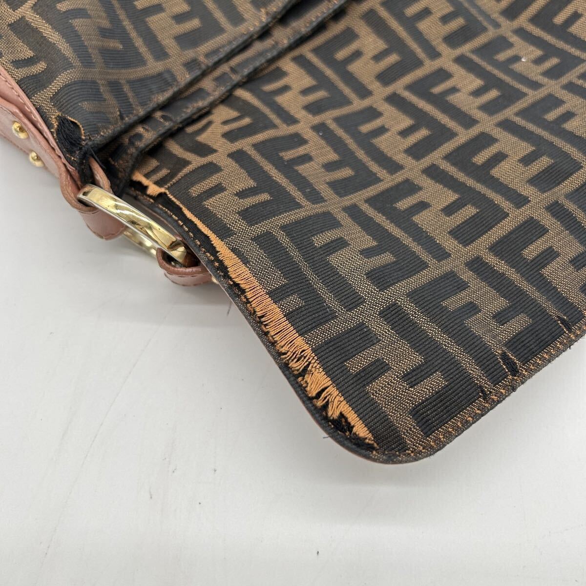 1円 ◆美品◆ FENDI フェンディ シェフバッグ ショルダーバッグ ハンドバッグ FF ズッカ柄 レザー キャンバス ブラウン 大容量 肩掛け_画像8