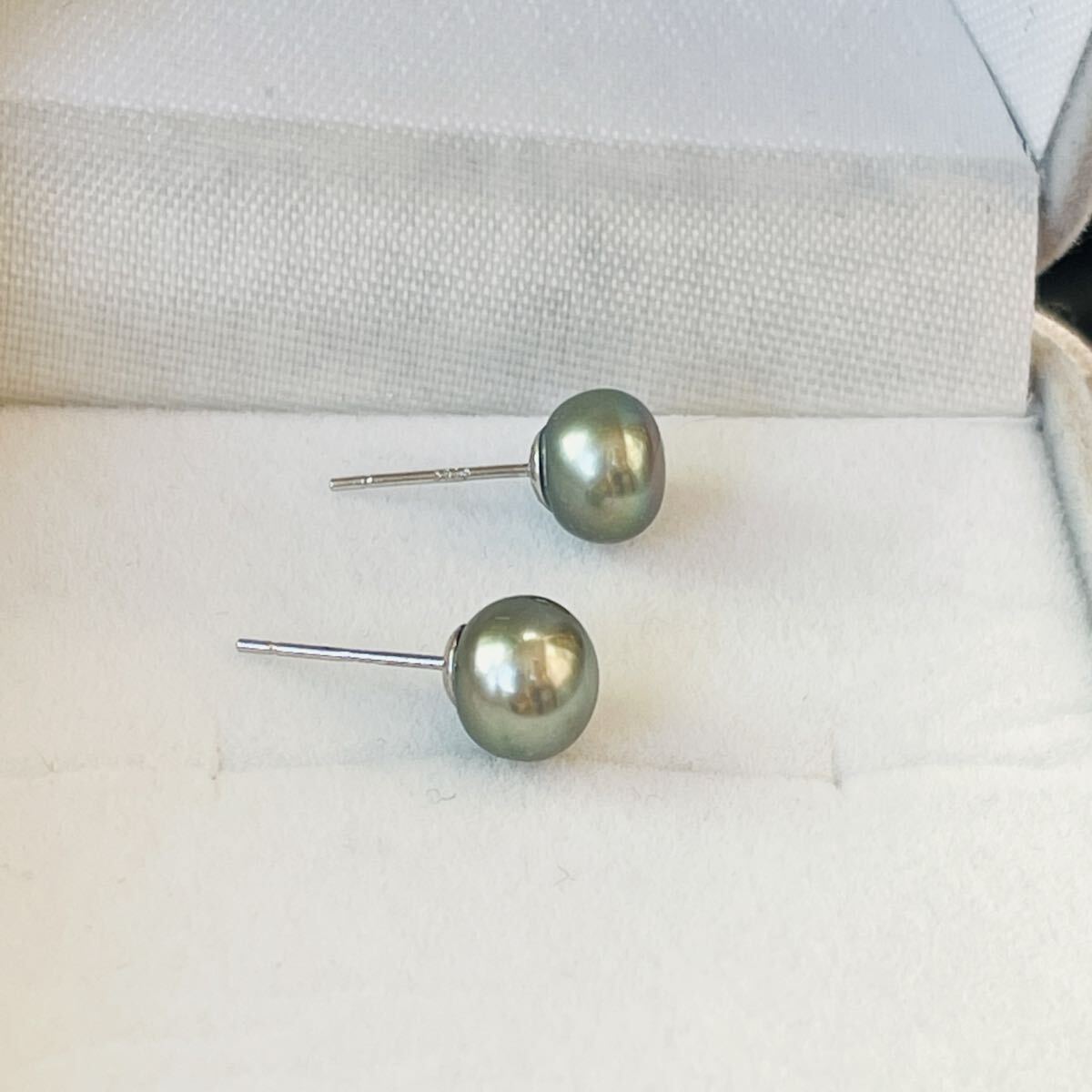 本真珠ピアス 黒真珠 天然池蝶パール 8mm 直結 照り良く 発色抜群 グリーン シルバー s925 大粒 刻印あり パールピアス_画像8