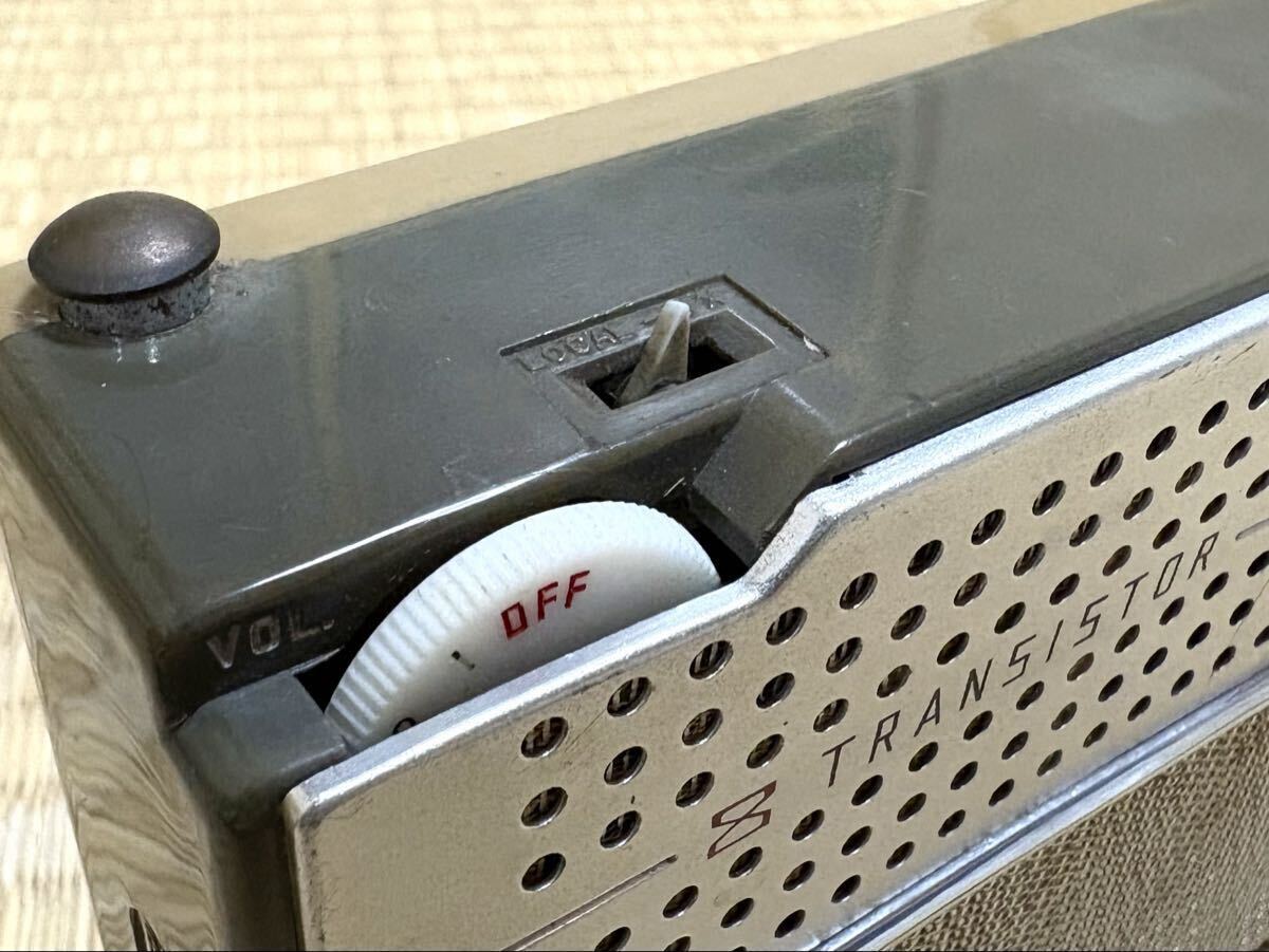  Vintage [1960 год производства / Toshiba портативный 8 камень транзистор MW*SW2 частота радио 8TM-373S] с некоторыми замечаниями Junk товар Showa роман Showa Retro 