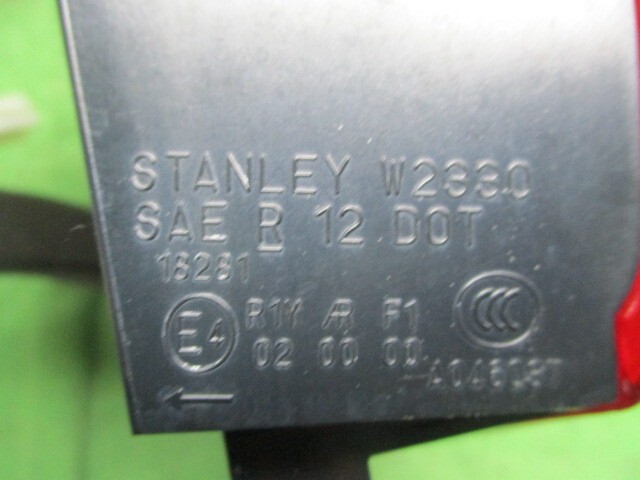 フーガ Y51 テールライト 左 内側 STANLEY W2330 H27年 日産 テールランプ_画像3