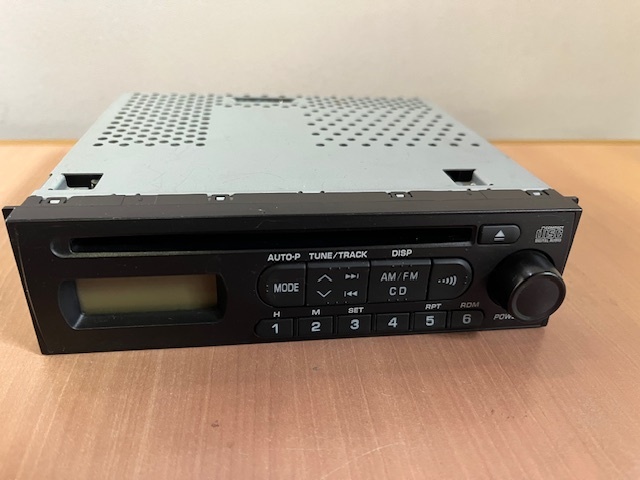 【通電動作OK】ダイハツ純正 カーオーディオ ハイゼット S321V/S331V 86180-B5010 CD-R対応　AM　FM_画像1