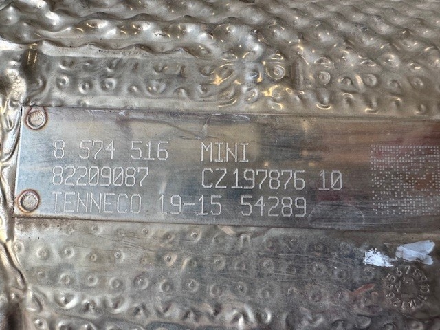BMW MINI ミニ クロスオーバー XD20F 触媒 N47C20A_画像2