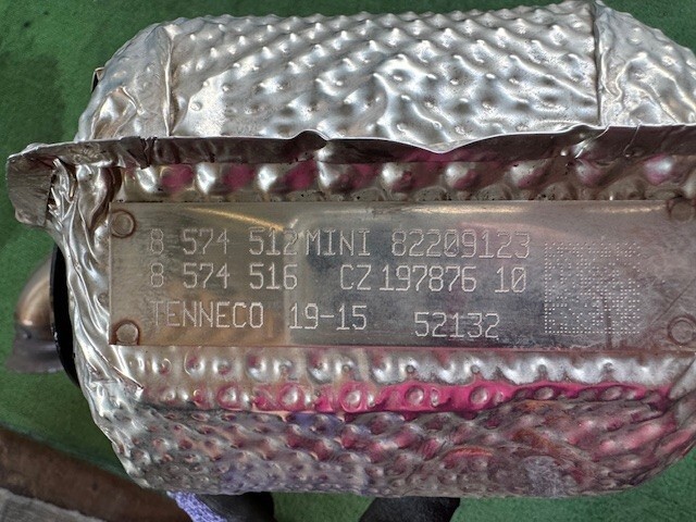 BMW MINI ミニ クロスオーバー XD20F 触媒 N47C20A_画像3