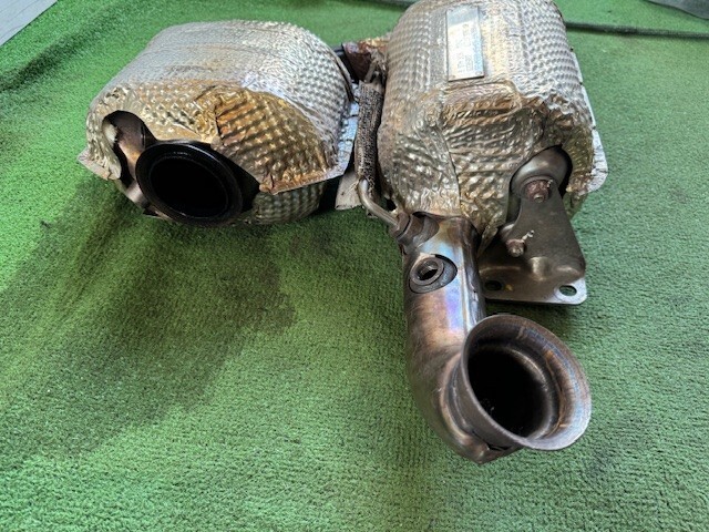 BMW MINI ミニ クロスオーバー XD20F 触媒 N47C20A_画像5