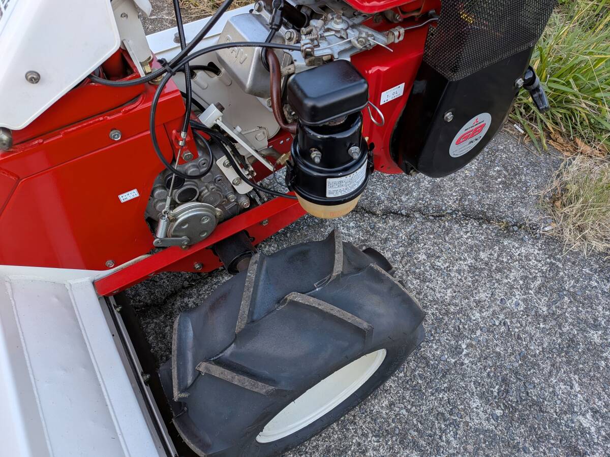 静岡県掛川市発　草刈り機　オーレックハンマーナイフモアHR８０２　タイヤ新品　直接引き取りのみ_画像6