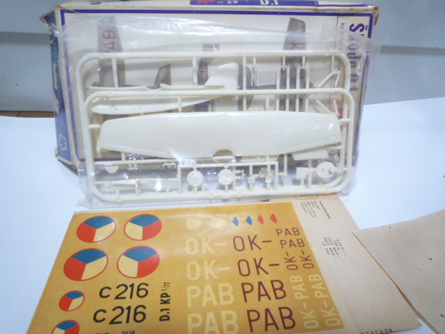 値下げ 箱やられ KP 1/72 Skoda D.1(Dewoitine D.21)_画像2