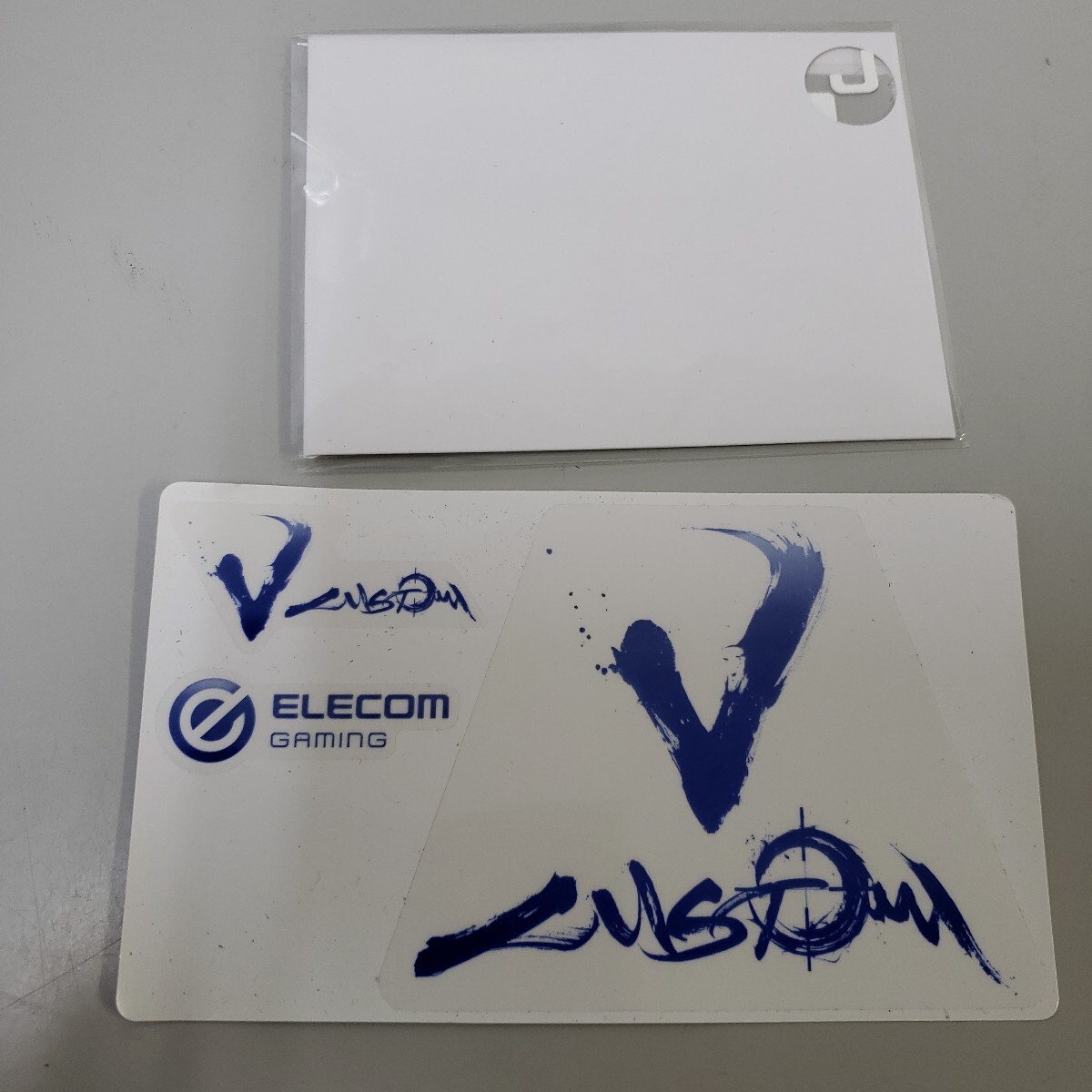 711y1013★エレコム ゲーミングキーボード V-custom VK300S 有線 RGB テンキーレス 65%サイズ メカニカル 銀軸 TK-VK300SWH_画像5