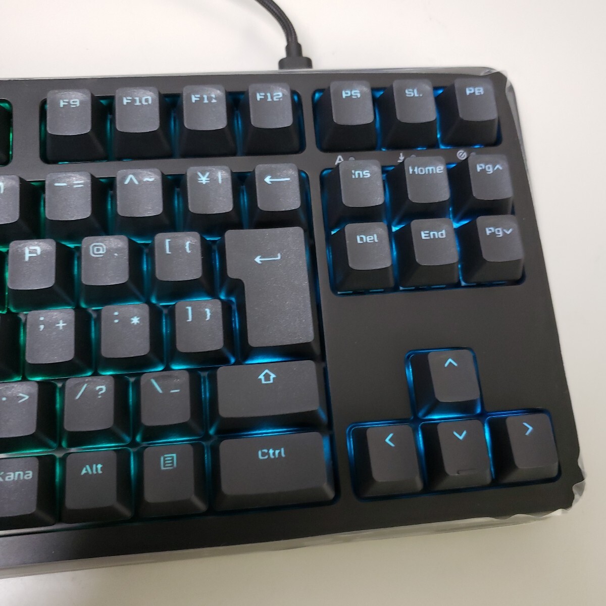 711y1014★エレコム ゲーミングキーボード V-custom VK310T 有線 RGB テンキーレス メカニカル ネオクラッチキーキャップ 茶軸 TK-VK310TBK_画像4