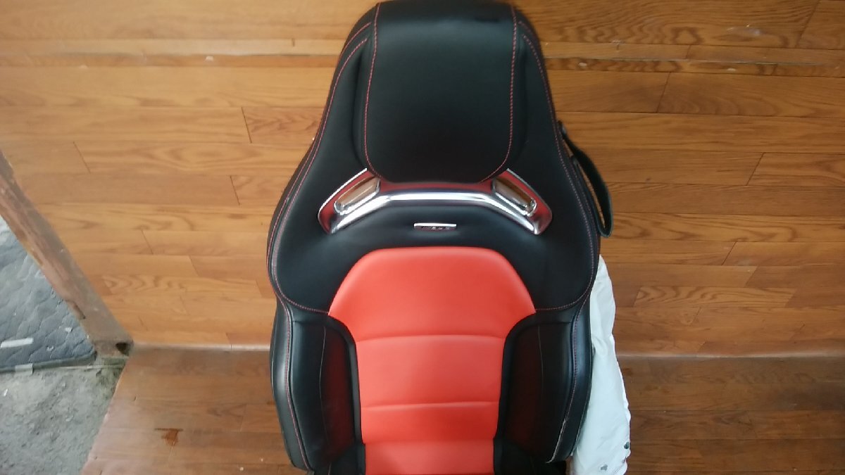 U#255 メルセデスAMG GT S CBA-190378 C190 2015年 純正運転席電動レザーシート 左ハンドル セミバケット? 流用可? 赤/黒 個人宅宛不可_画像2