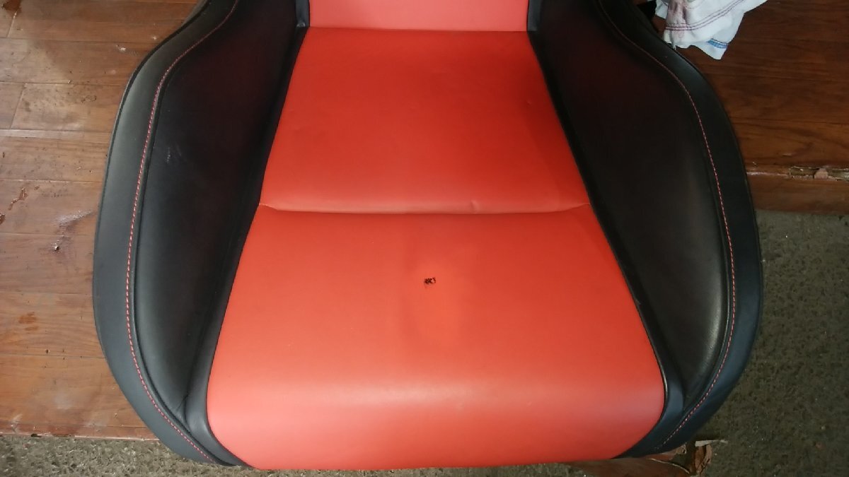 U#255 メルセデスAMG GT S CBA-190378 C190 2015年 純正運転席電動レザーシート 左ハンドル セミバケット? 流用可? 赤/黒 個人宅宛不可_画像3