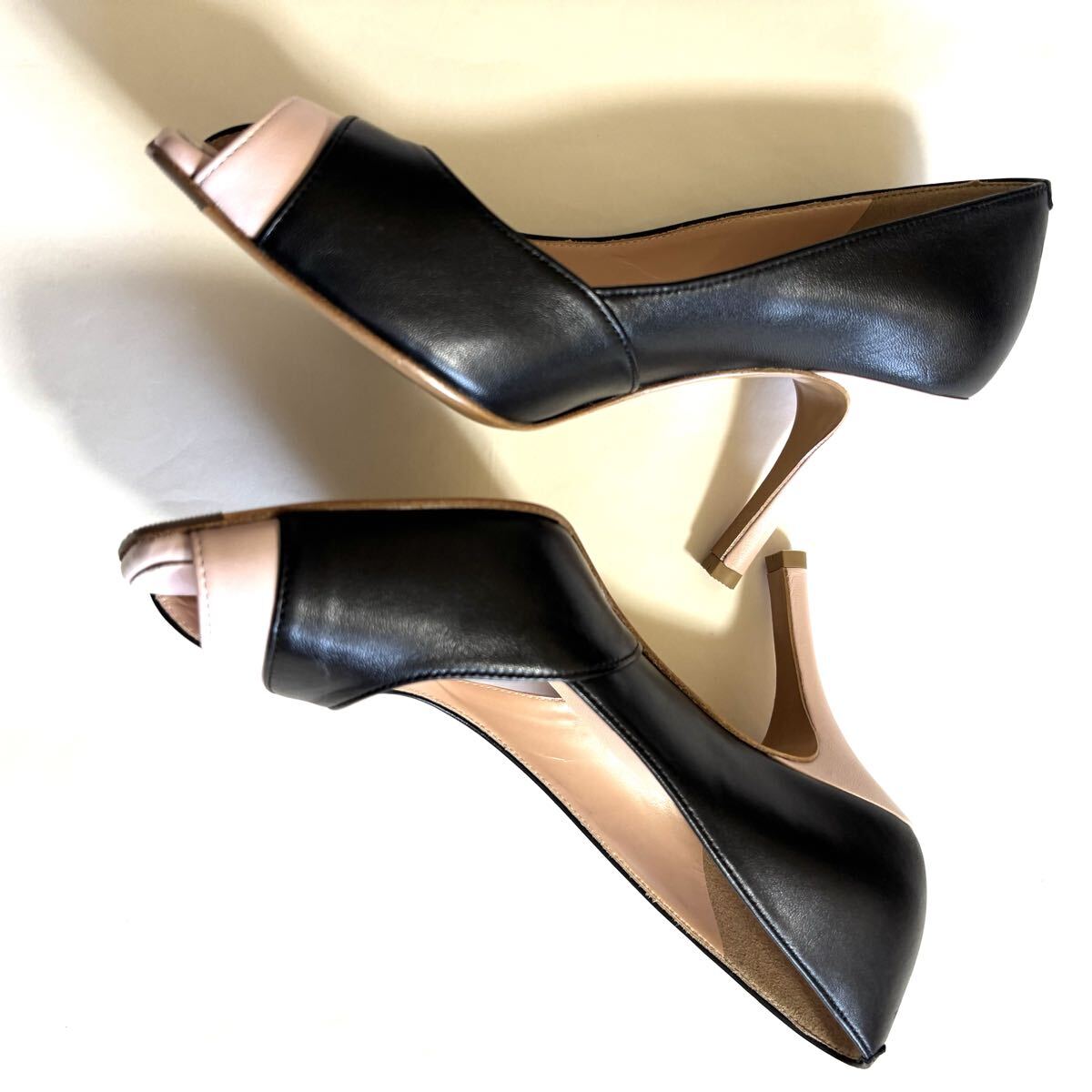 1回着用のみ!GINZA Kanematsu 銀座カネマツ かねまつ 定価35,200円 本革 バイカラー オープントゥパンプス 23㎝ 美脚8㎝ヒール_画像3