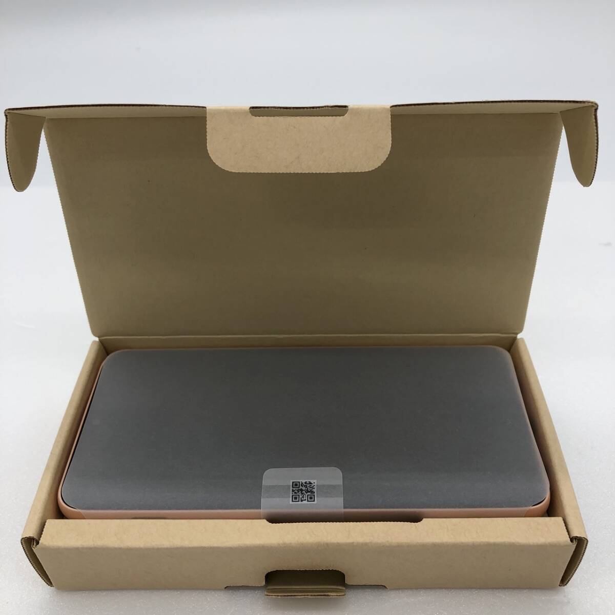 sk9517 【新品未使用】　arrows We2　ライトオレンジ　FCG02　FNSAB3　SIMフリー　ネットワーク利用制限〇　箱付き_画像2