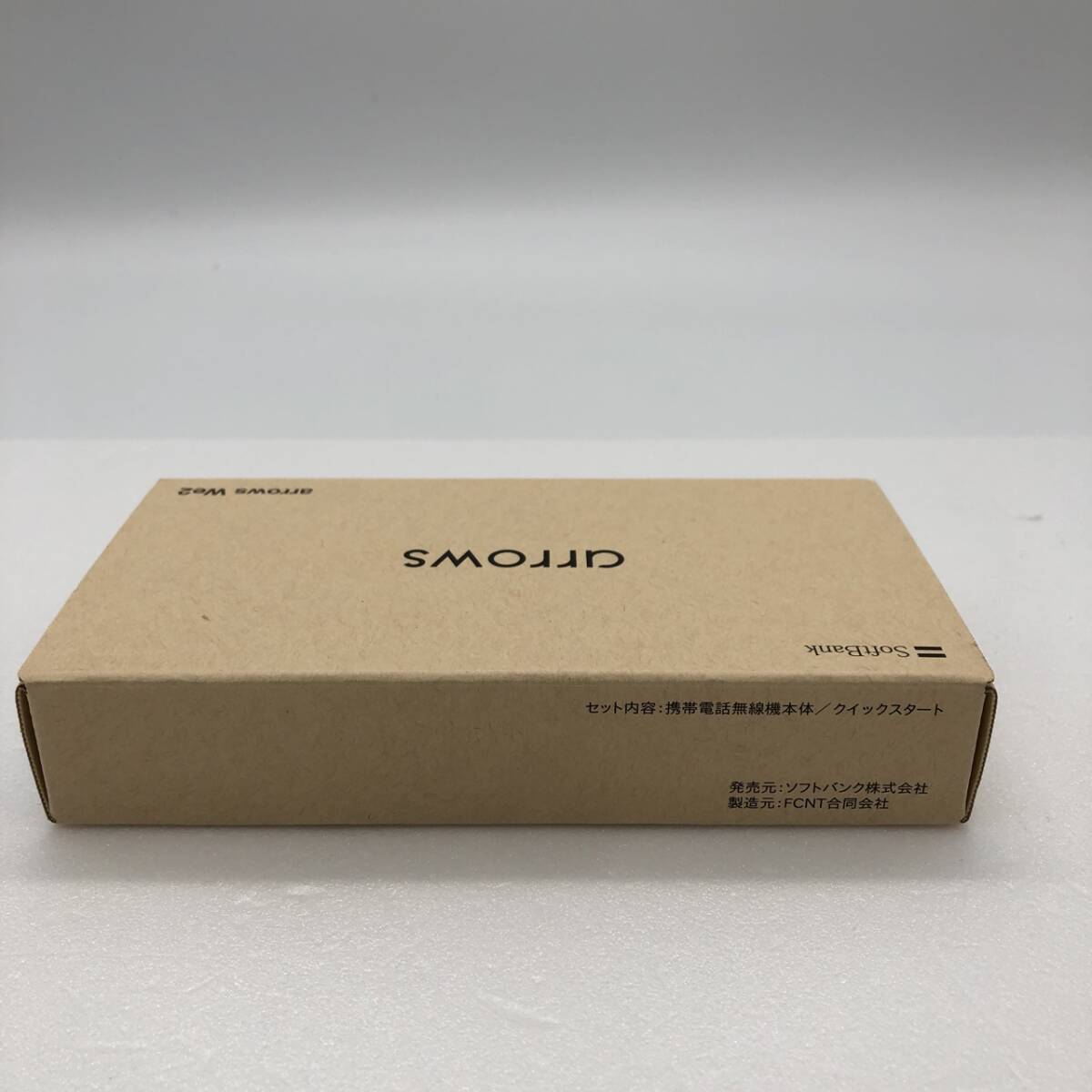 sk9517 【新品未使用】　arrows We2　ライトオレンジ　FCG02　FNSAB3　SIMフリー　ネットワーク利用制限〇　箱付き_画像4