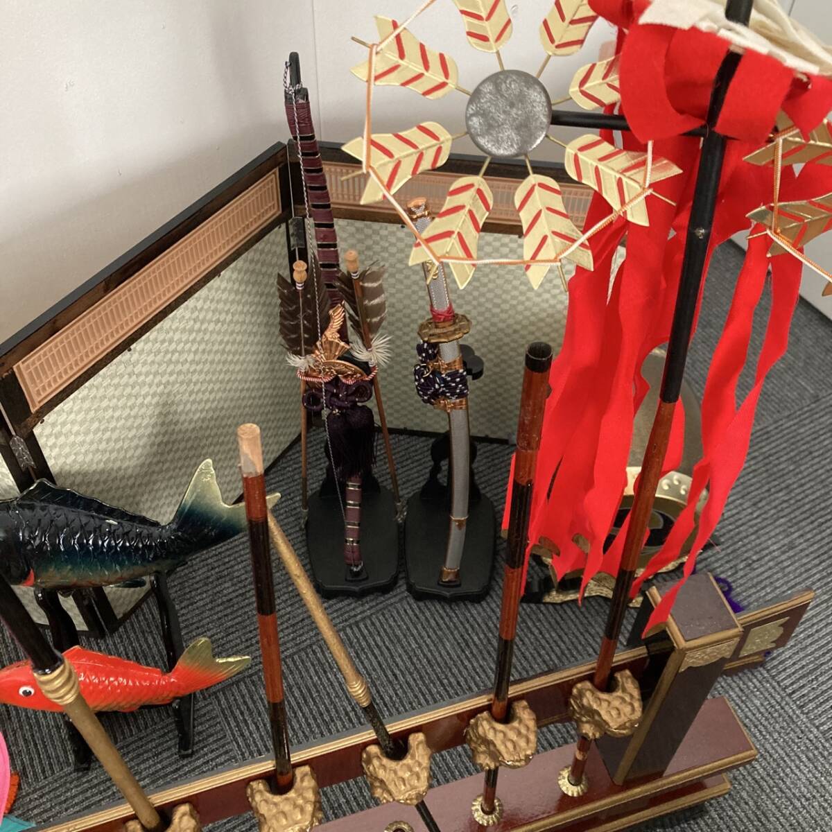 tk2348　【3個口】金小札朱縅之大鎧 子供大将飾 紫峰作 端午の節句 五月人形 飾りセット_画像5