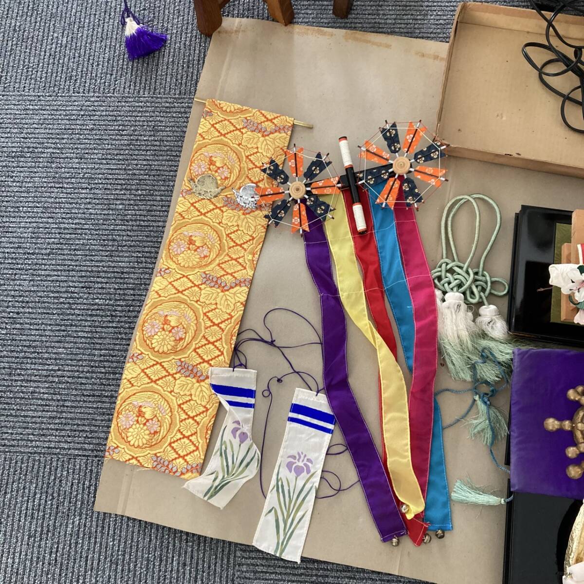 tk2348　【3個口】金小札朱縅之大鎧 子供大将飾 紫峰作 端午の節句 五月人形 飾りセット_画像6