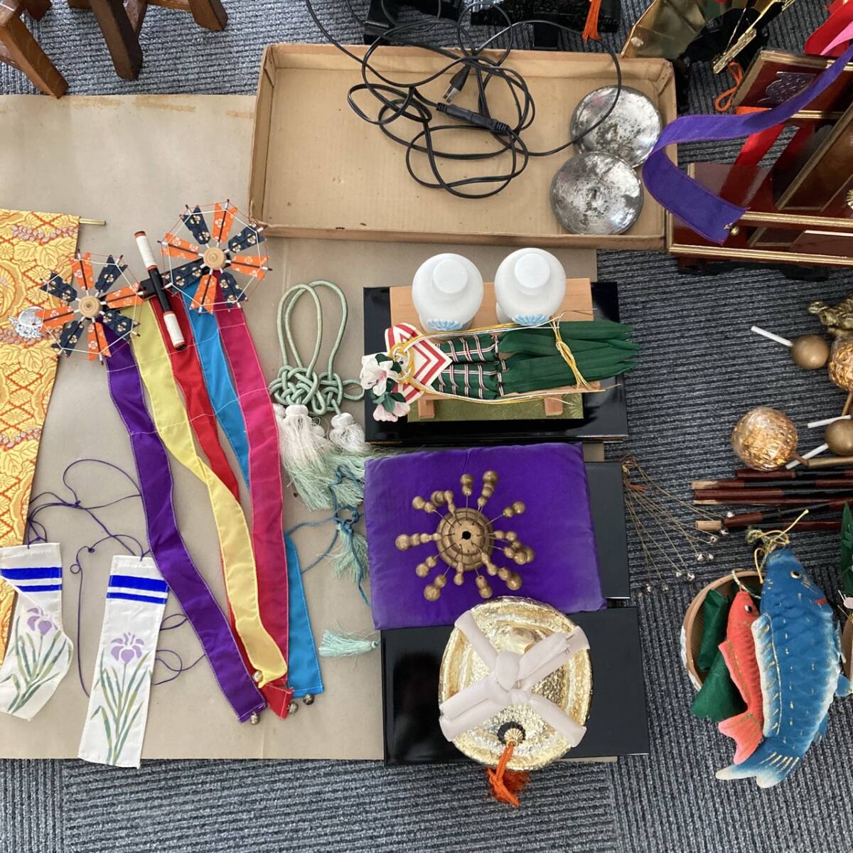 tk2348　【3個口】金小札朱縅之大鎧 子供大将飾 紫峰作 端午の節句 五月人形 飾りセット_画像7